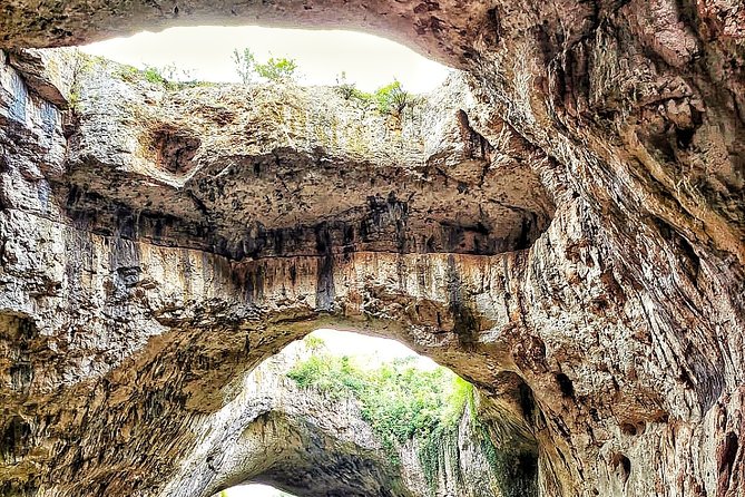 3 Caves tour - Saeva dupka , Eyes of God cave & Devetashka Cave - What the guides add to the day