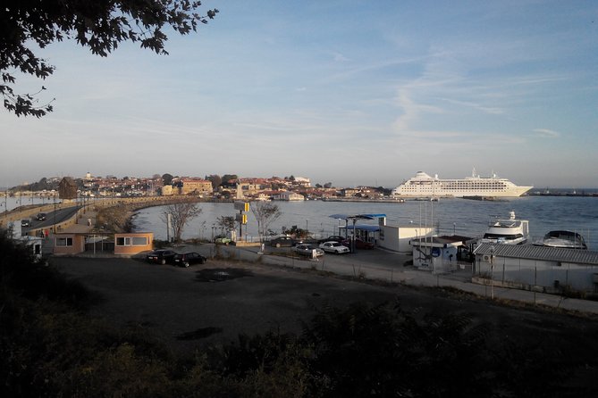 4-hour Boat Trip with Fishing, Lunch and Unlimited Drinks in Nessebar - Booking, weather, and cancellation details