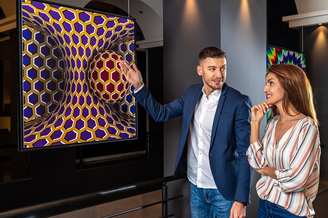 Admission Ticket to the Museum of Illusions in Sofia - Why the staff matter