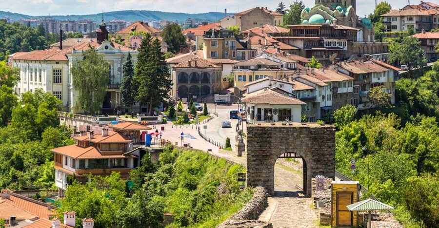 From Bucharest: Small Group Day Trip to Medieval Bulgaria - Why this cross-border day trip works