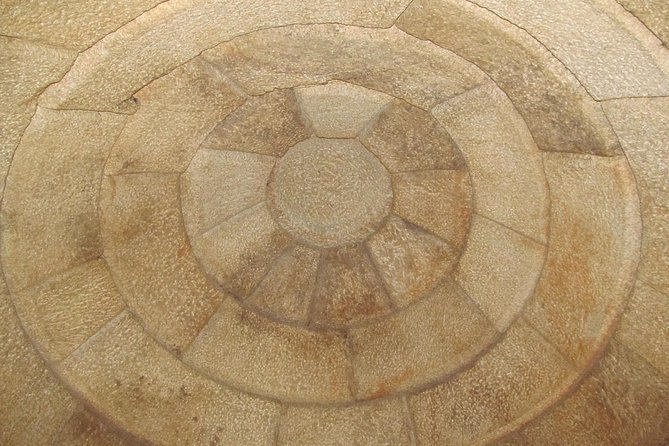 Kazanlak-Rose Valley-Valley of the Thracian Kings - private tour from Plovdiv - Iskra Historical Museum before the tombs