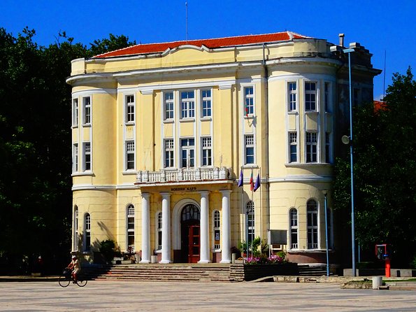 Plovdiv and Perushtitsa Day Trip with Wine Tasting from Sofia - Perushtitsa and the Red Church
