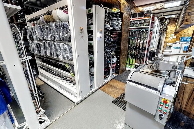 Ski and Snowboard equipment rental in Bansko - What you get for the Bansko rental price