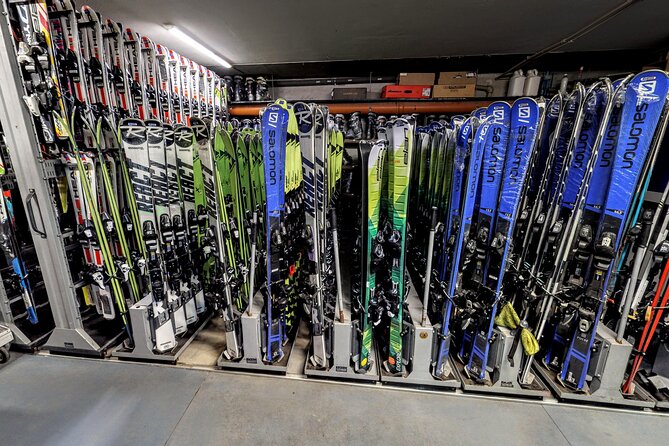 Ski and Snowboard equipment rental in Bansko - Taking the gear onto Bansko’s mountain