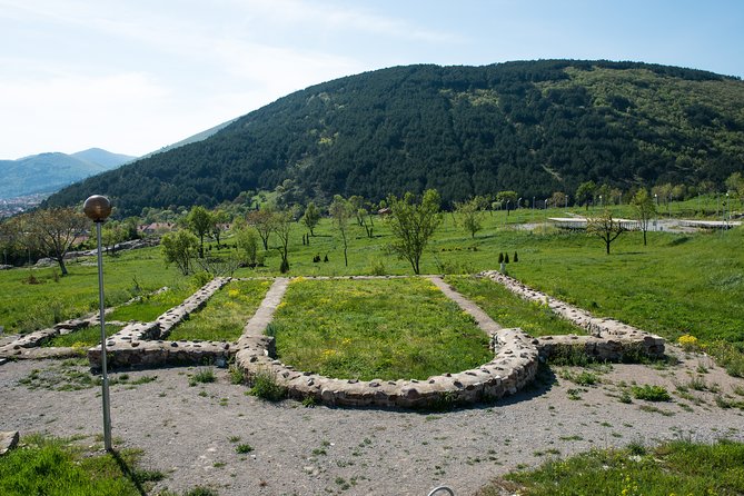 Skip the Line: Medieval Tuida Fortress tours - Entering the fortress and reading the remains