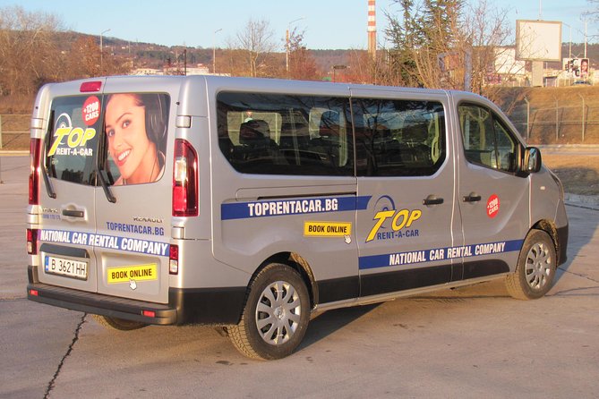 Transfer services - Choosing between a sedan, minivan, and 9-seater van