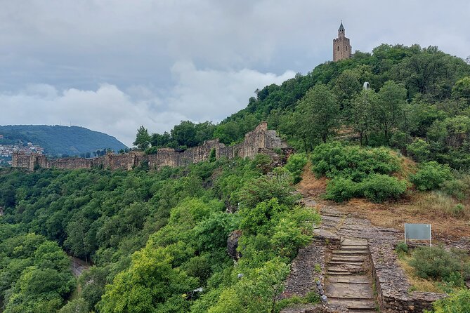 Veliko Tarnovo and Arbanasi day tour from Sofia with pickup - Lunch and free time in Veliko Tarnovo