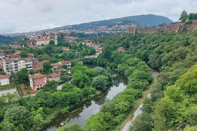 Veliko Tarnovo and Arbanasi day tour from Sofia with pickup - The guide and the advantages of a seven-person group