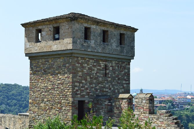 Veliko Tarnovo and Arbanassi Small-Group Day Trip from Sofia - One hour in Arbanassi and its painted church